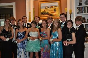 Prom_Traditions_Photos