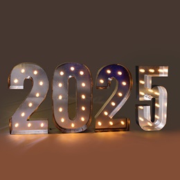 Year in the Spotlight Kit