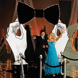 I Buy It Bow Tie Arch